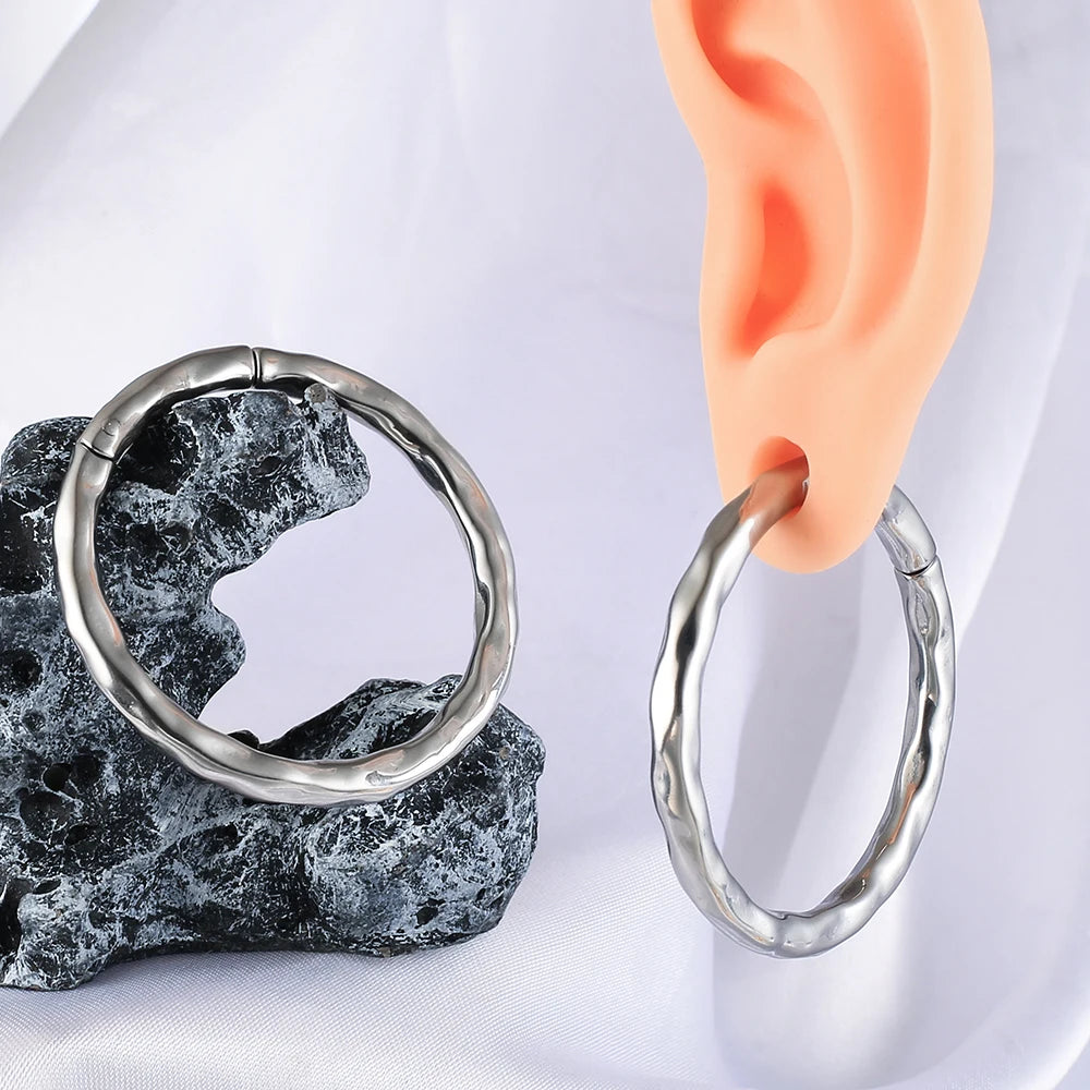 Poids d'oreille anneau martelé 50 mm en acier inoxydable