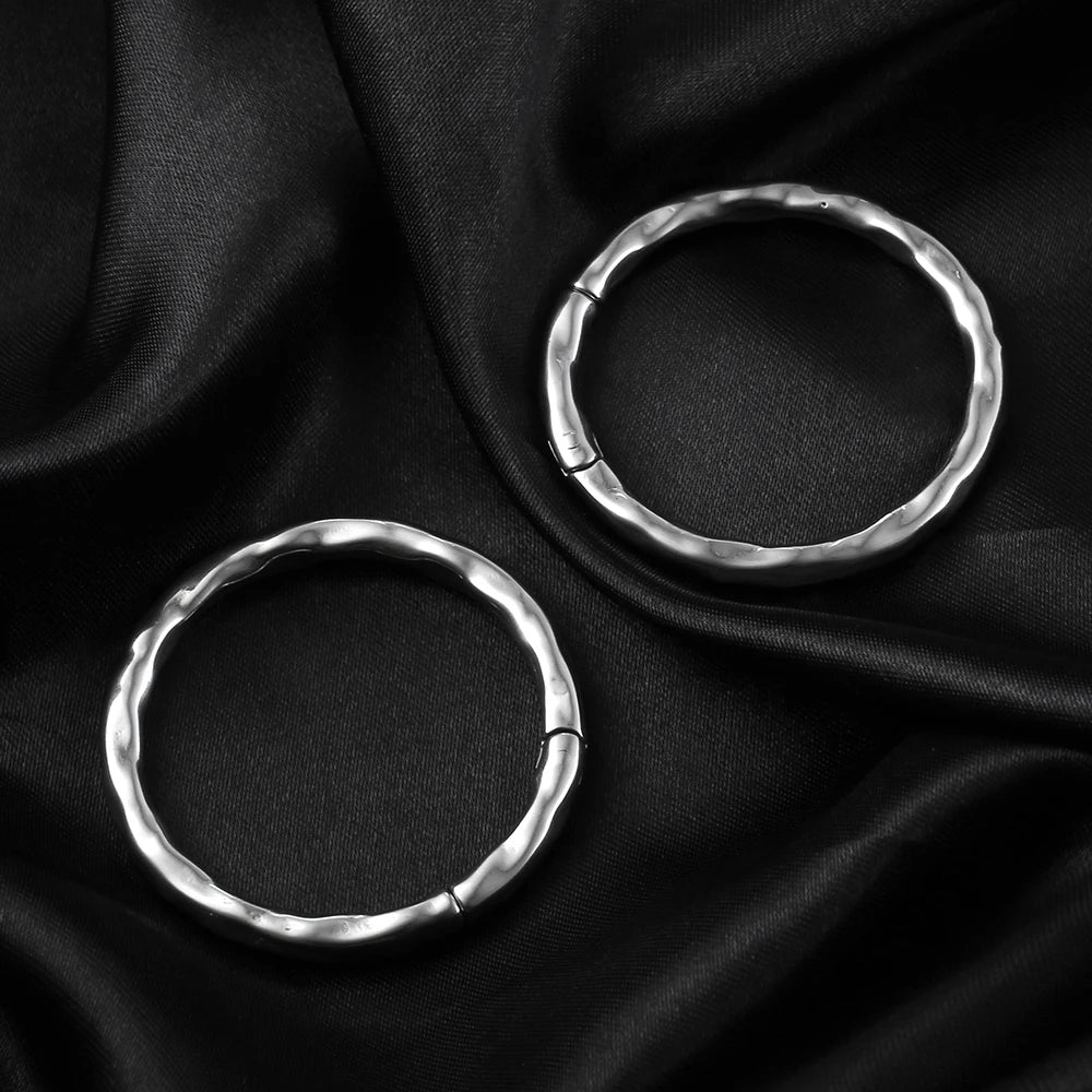 Poids d'oreille anneau martelé 50 mm en acier inoxydable